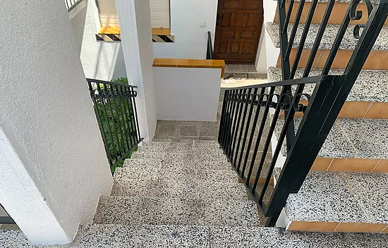 Bonito piso en Jardins Roses con piscina comunautaria