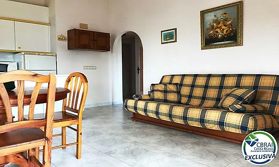 Appartement au dernier étage avec terrasse spacieuse à vendre à Santa Margarita Roses