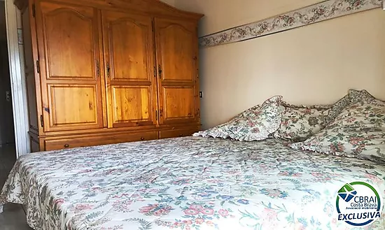 Appartement au dernier étage avec terrasse spacieuse à vendre à Santa Margarita Roses