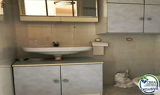 Appartement au dernier étage avec terrasse spacieuse à vendre à Santa Margarita Roses