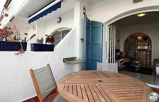 Townhouse with a private 10m x 3m mooring in Porto Fino, Empuriabrava