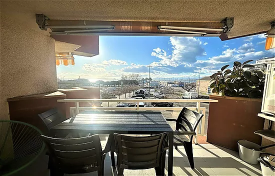 REFURBISHED APARTMENT WITH SEA VIEW & TOURIST LICENSE
