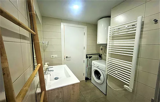 REFURBISHED APARTMENT WITH SEA VIEW & TOURIST LICENSE