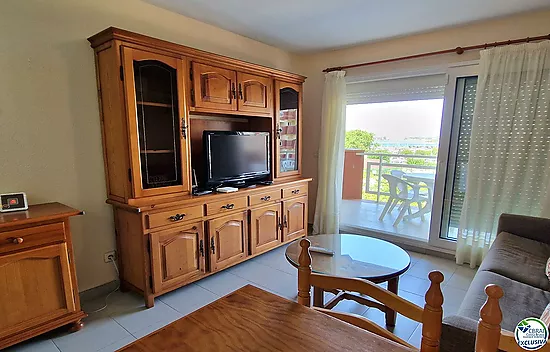 Apartment with 2 double bedrooms, located in the charming area of the Fishing Port of Roses.