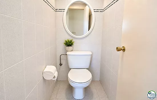 Apartment with 2 double bedrooms, located in the charming area of the Fishing Port of Roses.