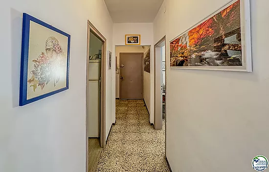 Cosy 2-bedroom apartment with terrace — Roses (Santa Margarita)