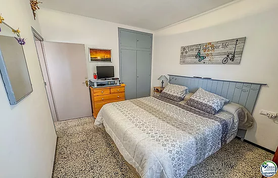 Cosy 2-bedroom apartment with terrace — Roses (Santa Margarita)