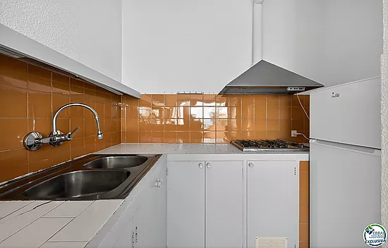 VILLA CON VISTAS AL MAR EN CANYELLES: PRIVACIDAD, LUZ NATURAL Y EL MEDITERRÁNEO COMO PROTAGONISTA