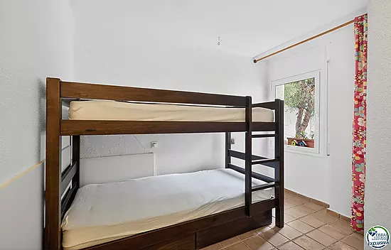 VILLA CON VISTAS AL MAR EN CANYELLES: PRIVACIDAD, LUZ NATURAL Y EL MEDITERRÁNEO COMO PROTAGONISTA