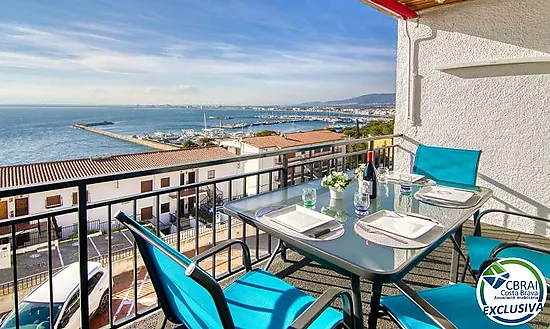 Appartement entièrement rénové avec vue sur la mer au 2ᵉ quai de Roses