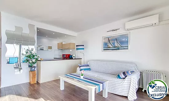 Appartement entièrement rénové avec vue sur la mer au 2ᵉ quai de Roses