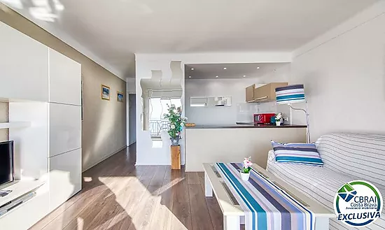 Appartement entièrement rénové avec vue sur la mer au 2ᵉ quai de Roses