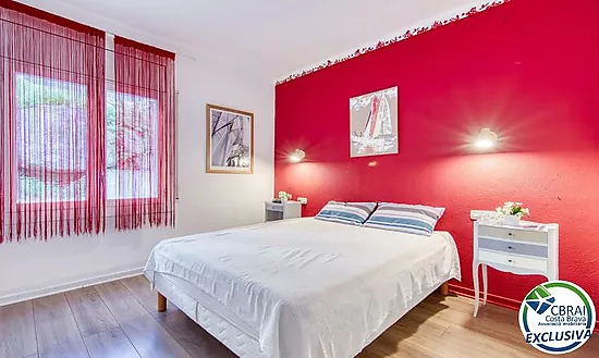 Appartement entièrement rénové avec vue sur la mer au 2ᵉ quai de Roses