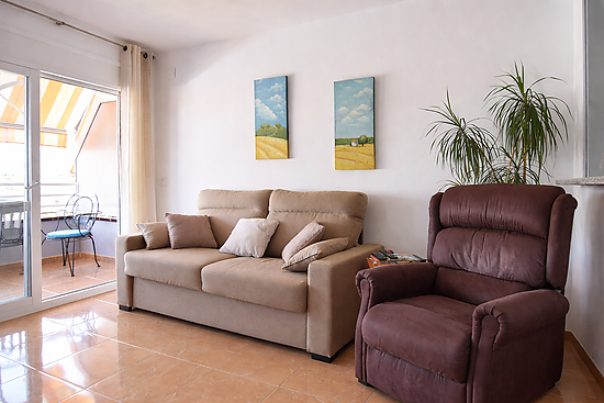 Appartement lumineux d’une chambre avec terrasse et cuisine ouverte