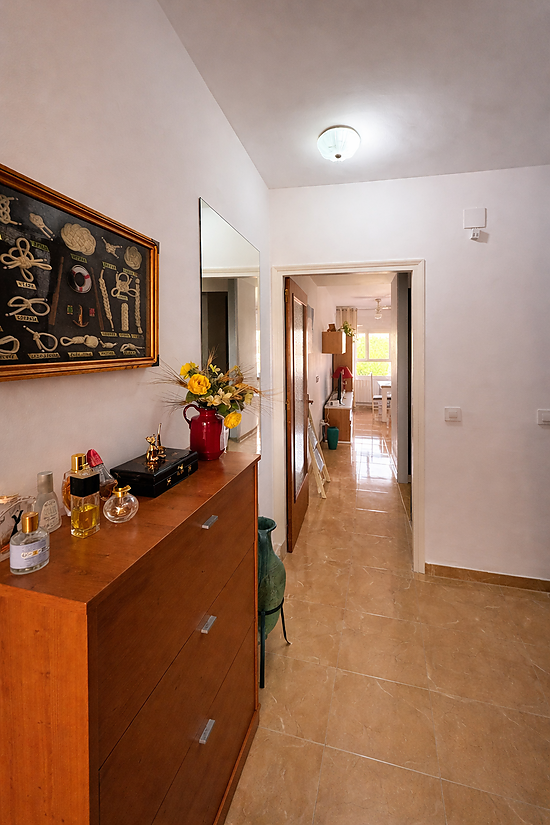 Appartement lumineux d’une chambre avec terrasse et cuisine ouverte