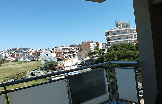 Appartement lumineux avec licence touristique et parking à 700 m de la plage