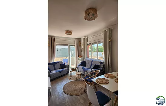 Appartement de vacances de bon goût, d'une superficie de 85 m², avec un grand balcon, situé en plein