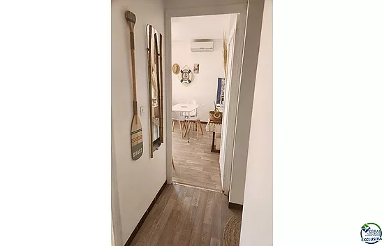Appartement de vacances de bon goût, d'une superficie de 85 m², avec un grand balcon, situé en plein