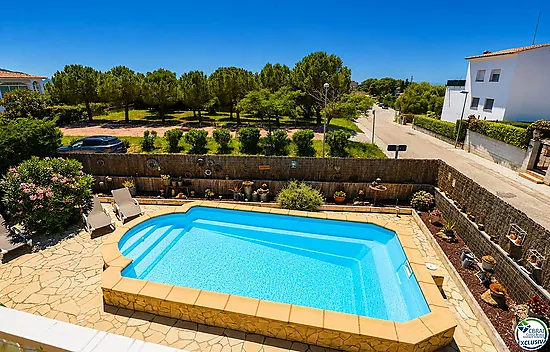 Maison très bien entretenue et très bien située à La Garriga, à Roses.