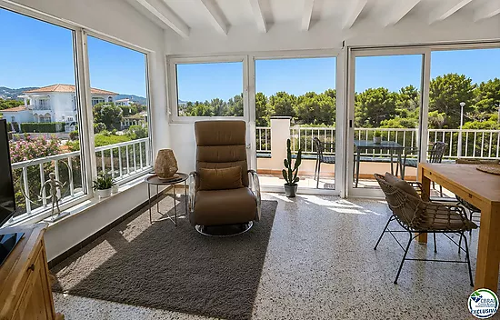 Maison très bien entretenue et très bien située à La Garriga, à Roses.