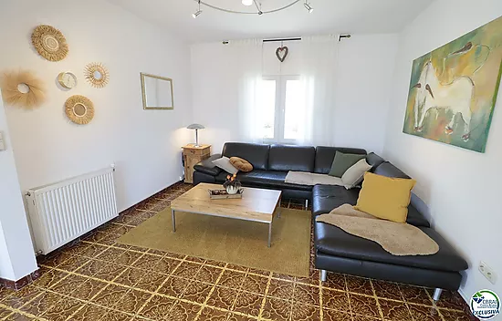 Maison très bien entretenue et très bien située à La Garriga, à Roses.