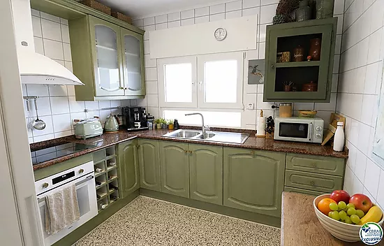 Maison très bien entretenue et très bien située à La Garriga, à Roses.