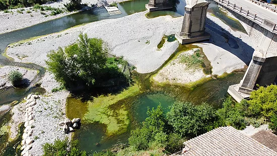 Conjunto patrimonial rural con 7 viviendas a orillas del río Fluvià — Alt Empordà