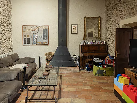 Conjunto patrimonial rural con 7 viviendas a orillas del río Fluvià — Alt Empordà