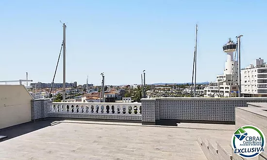 CAVALL DE MAR Ático-Dúplex con gran terraza, piscina privada y vistas al canal