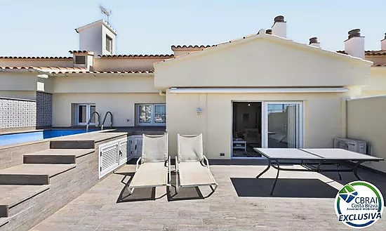 CAVALL DE MAR Ático-Dúplex con gran terraza, piscina privada y vistas al canal