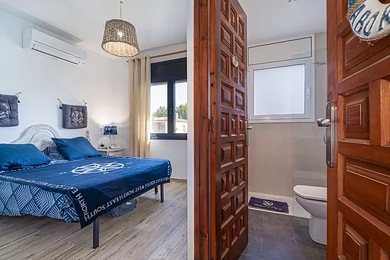 Stunning renovated house with pool in Empuriabrava