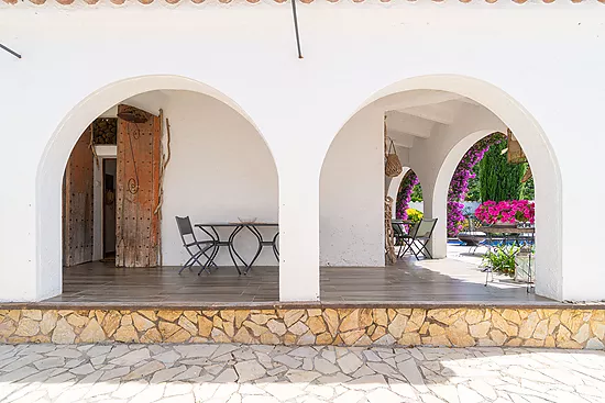 Stunning renovated house with pool in Empuriabrava