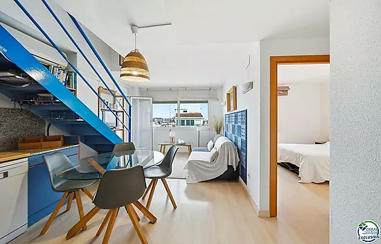 Ático de 61 m2, con 60 m2 de terraza-, LICENCIA TURISTICA