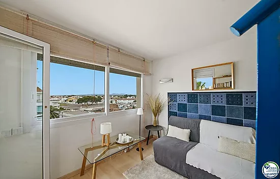 Ático de 61 m2, con 60 m2 de terraza-, LICENCIA TURISTICA