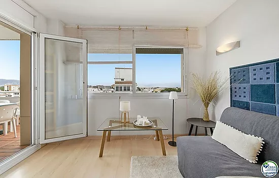 Ático de 61 m2, con 60 m2 de terraza-, LICENCIA TURISTICA