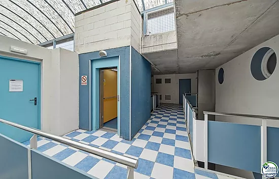 Ático de 61 m2, con 60 m2 de terraza-, LICENCIA TURISTICA