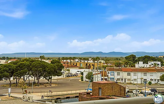 Ático de 61 m2, con 60 m2 de terraza-, LICENCIA TURISTICA