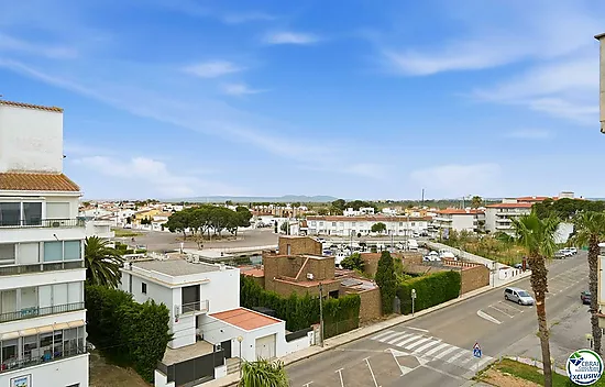 Ático de 61 m2, con 60 m2 de terraza-, LICENCIA TURISTICA