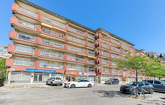 Unique opportunity in the port of Roses!