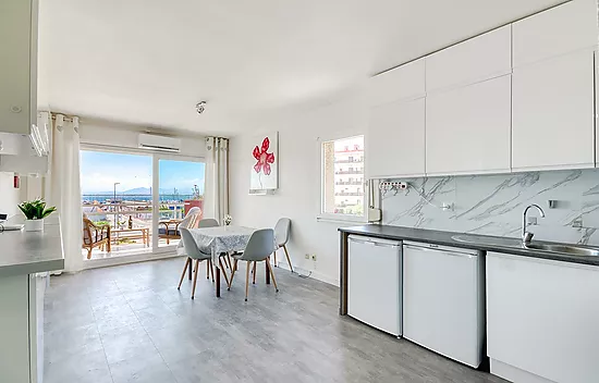 Unique opportunity in the port of Roses!