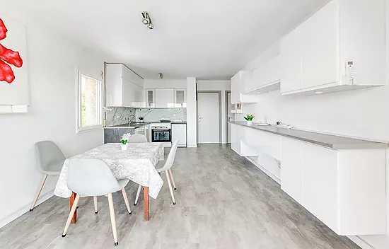 Unique opportunity in the port of Roses!
