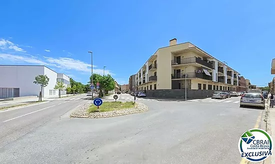 Penthouse duplex with panoramic terrace in Figueres