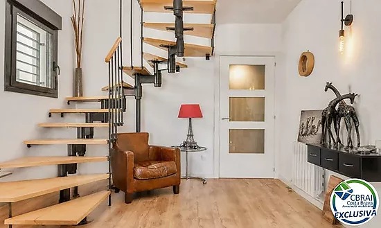 Penthouse duplex with panoramic terrace in Figueres