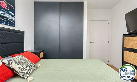 Penthouse duplex with panoramic terrace in Figueres