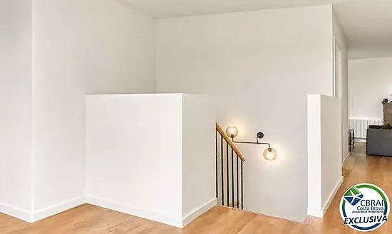 Penthouse duplex with panoramic terrace in Figueres