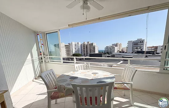 Apartment with sea views and terrace — Salatà, Roses