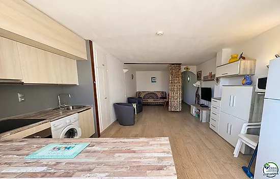 Apartment with sea views and terrace — Salatà, Roses