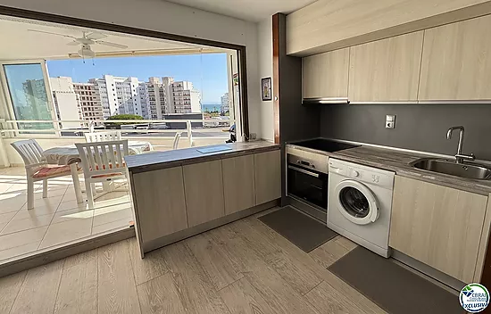 Apartment with sea views and terrace — Salatà, Roses