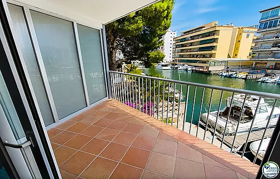 Apartment with canal views, Santa Margarita, Roses