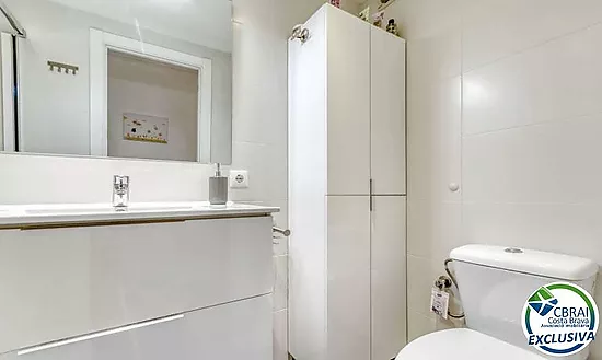 Charming apartment in the center of Roses, 200 m from the beach